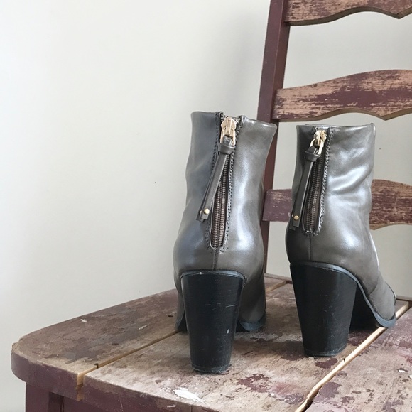 Dooballo | block heel booties - Picture 4 of 8